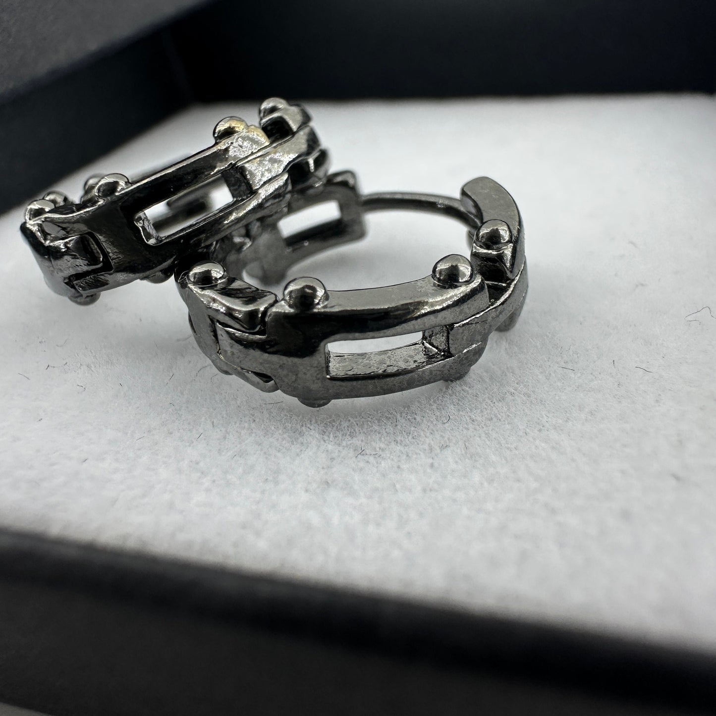 Mens Earrings - Gun Metal hoop Earrings, Men, Minimalist Male Earring, Silver, Mens hoop Earrings, hoops for Men, hoop earrings, A075