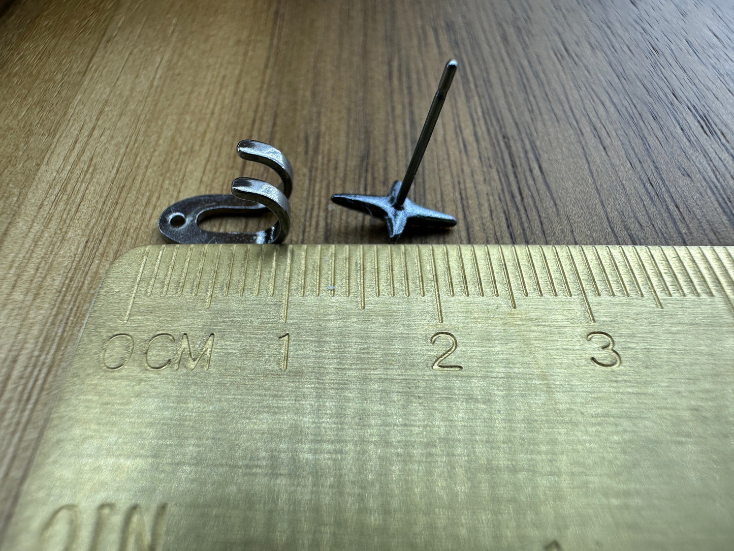 Mens Earrings - Gun Metal Grey Silver Stud Earrings, Minimalist Male Earring, Mens Stud Earrings, Studs for Men, star hook earrings, A479