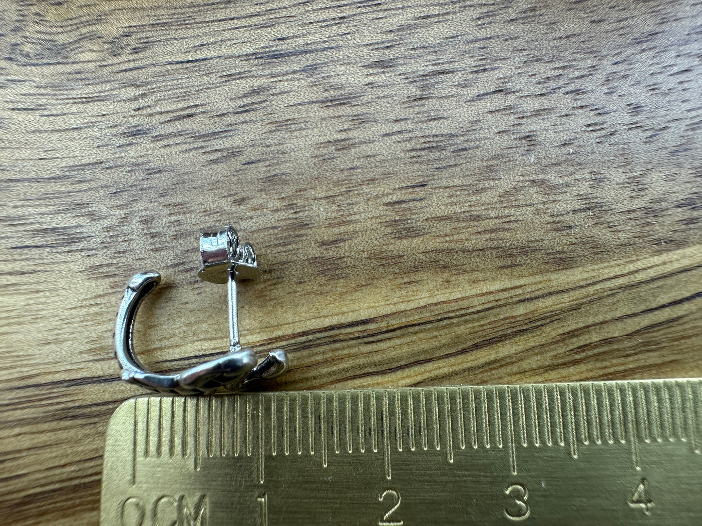 Womens Silver Stud Earrings, ear ringe, Minimalist Earring, Scorpion Earrings, Womens Stud Earrings, Edgy Earrings, Wrap earrings, BF, A484b