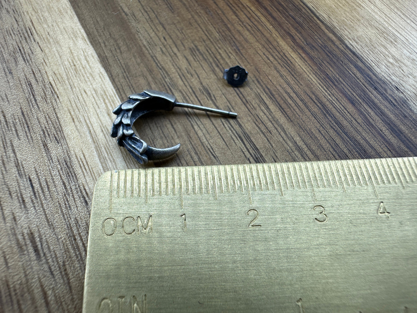 Mens Earrings - Silver Claw Earrings, Minimalist Earring, Mens wraparound stud, edgy, goth earrings, single piercing, spike hoops, A494