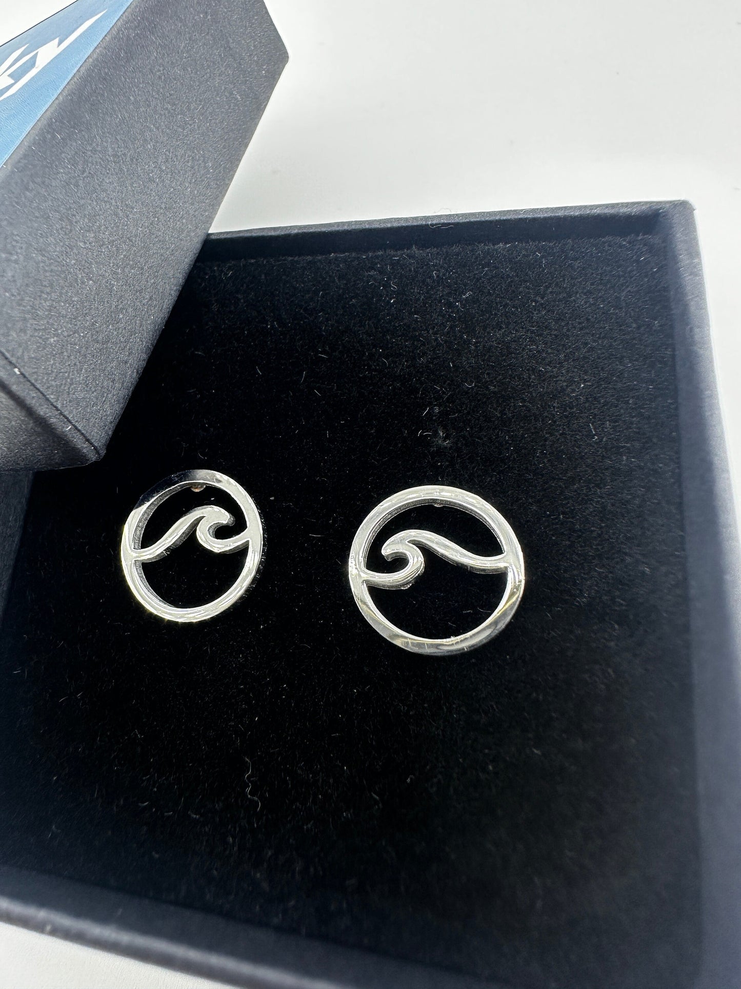 Surf stud earrings, minimalist jewellery, beach jewellery, Travel earrings, ocean earrings everyday beach earring, gift for her or him, A292