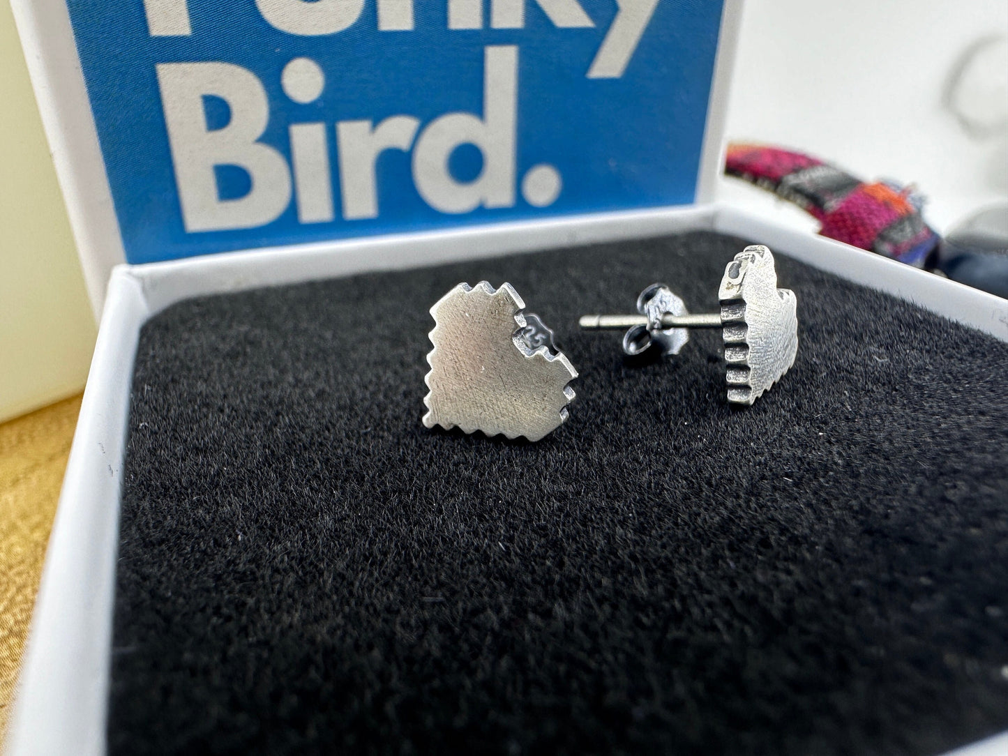 Heart Studs Everyday earrings for her Heart Earrings Delicate Earrings Retro Silver Heart Shaped Women Jewellery , A369