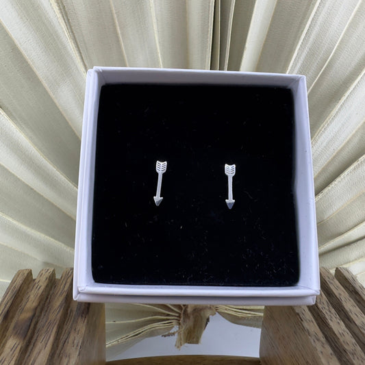 Silver Arrow Earrings - Arrow studs, Silver coloured studs, Stainless Steel, minimalistic earring, Mens or women’s Edgy earrings, A336