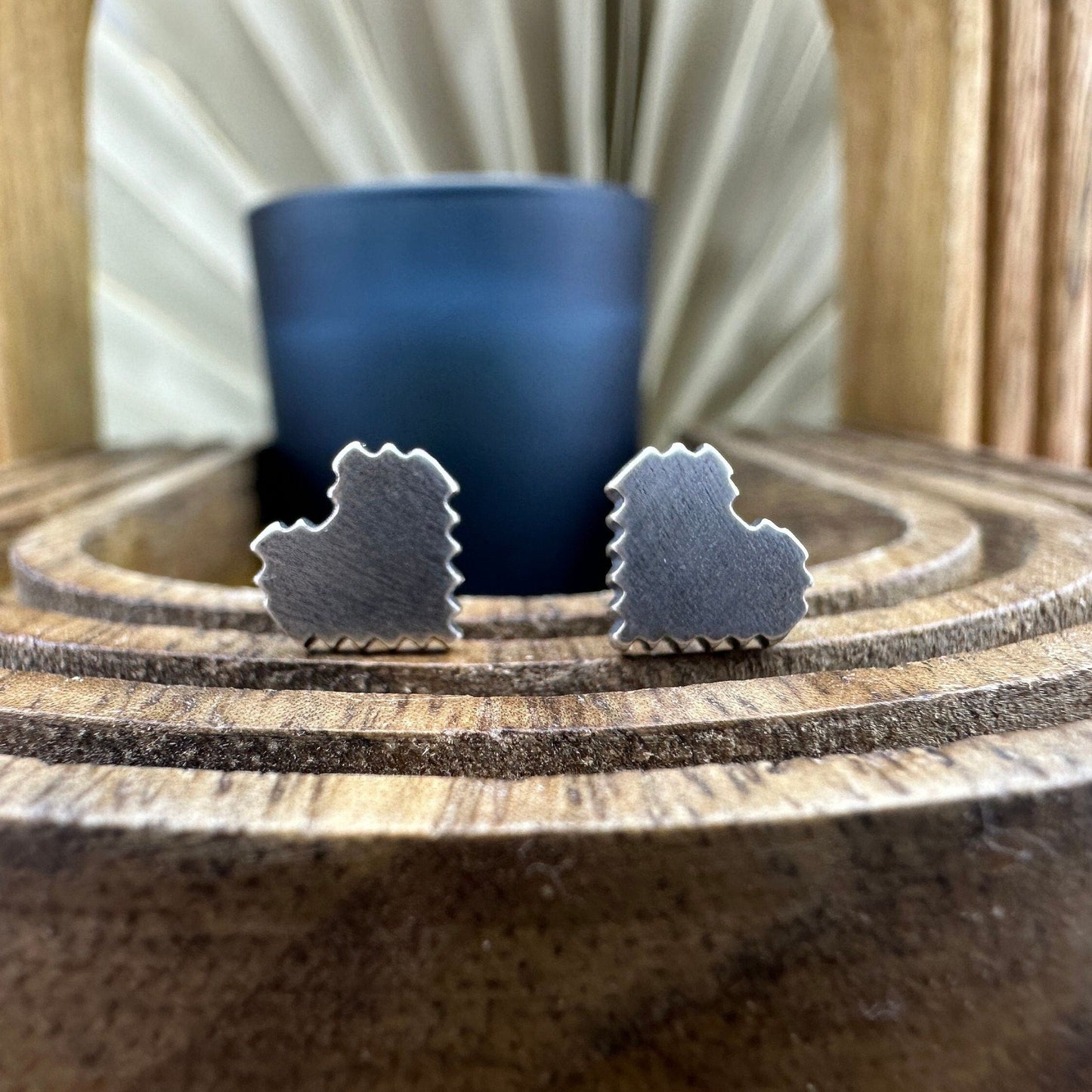 Heart Studs Everyday earrings for her Heart Earrings Delicate Earrings Retro Silver Heart Shaped Women Jewellery , A369