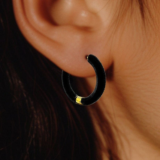 Black gold Huggie Hoop Earring, Helix Hoop, Black Hoop Earrings, Two Tone Hoop Earrings, Black and Gold Earrings, Minimalist, A428