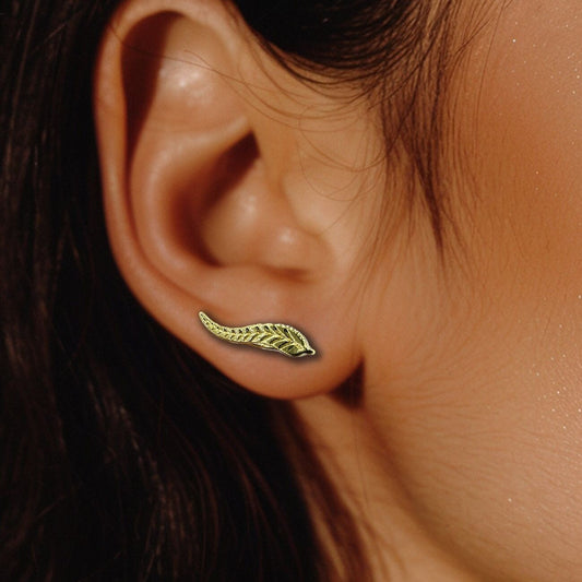 Gold leaf crawler earrings, autumnal earrings, Cuff earring leaf earrings, Climber Earrings, Crawler earrings, ear climbers, A418